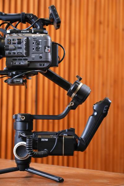 louer_une_config_cam_camera_complete_stabilisateur_optique_batterie_maintenant_pas_cher